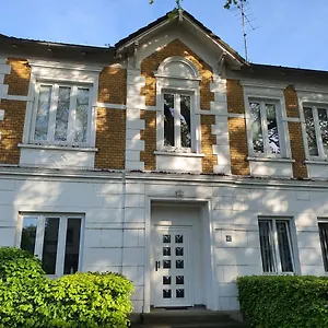 Wohnen In Der Buergermeistervilla Apartment